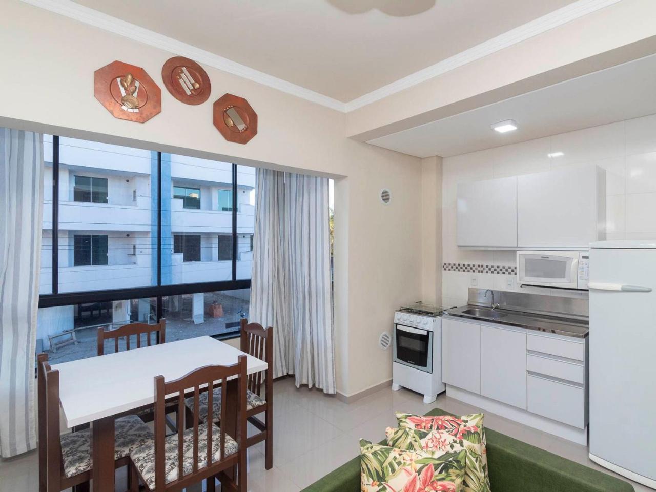 Apartamento Economico Para 4 Pessoas Em Bombinhas Exterior foto